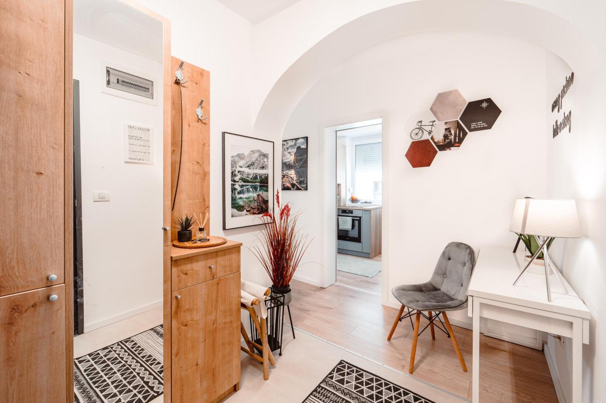 Central Athena Studio - Inima Pietei Unirii - By Openhouse Apartments Timişoara Eksteriør billede